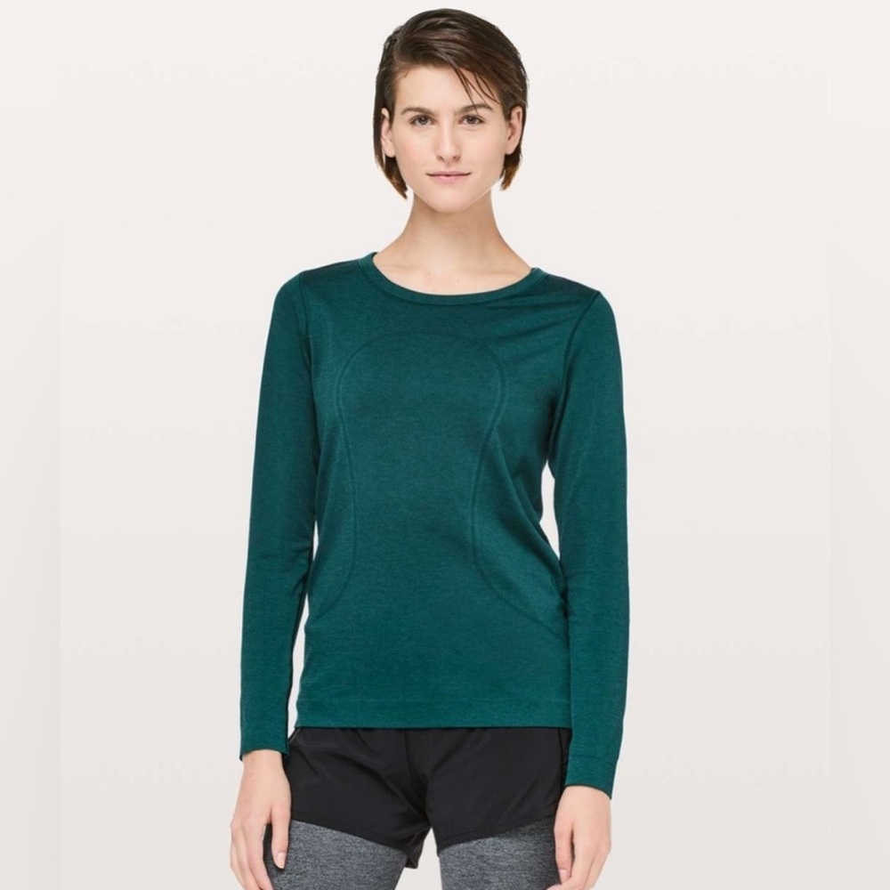 Lululemon swiftly tech relaxed fit long sleeve top
